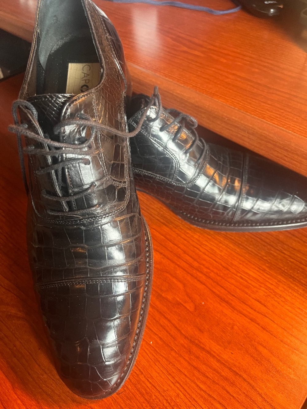 Caporicci Alligator cap-toe shoes size 9 1/2